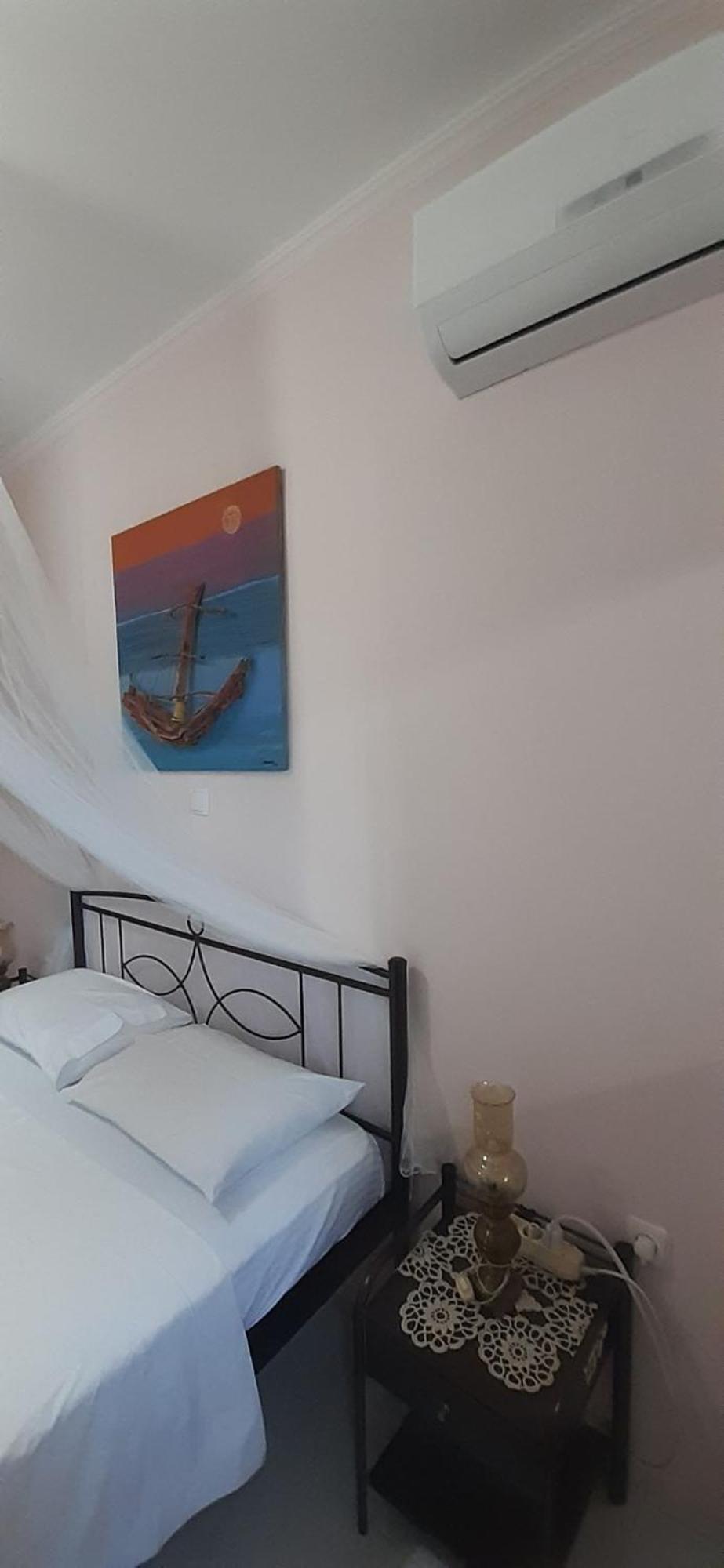 Blue & White Maisonette Over The Sea Near Sounio スーニオ エクステリア 写真